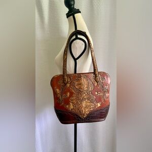 Authentic vintage ETRO Milano made in Italy 100% leather paisley Tote bag *Rare